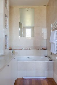 Avenue de la Bourdonnais III