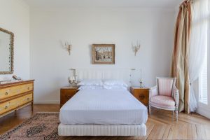 Avenue de la Bourdonnais III