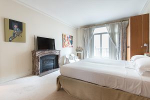 Avenue Paul Doumer III