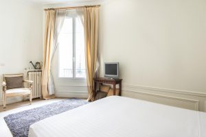 Avenue Paul Doumer III