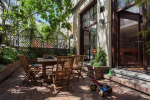 Rue du Faubourg Saint-Denis Townhouse