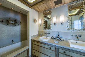 BASTIDE 12 PERSONNES