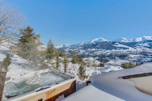 L’OISEAU NOIR 9 PERSONNES