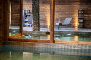 chalet_pure_white_crystal_16_