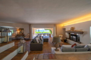 2019-05-15-ef1b666282ae539f43f989aadd7eb2bd