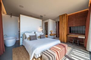 2021-09-15-c8812f7233c895af7375f0e4549c2281