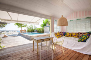 2019-08-19-755e401a59ca387f7b8a620323ada60d