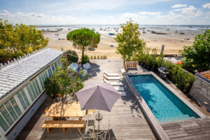 2019-08-19-a77c6ffa7c0fcb5922d44434d3e94491