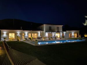 2021-11-08-3b964b5c539869d69219f45131c18c88