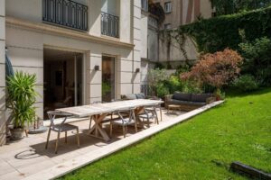 gKR8aq1ROOtirE0ArBwm_6a293ce1-8c